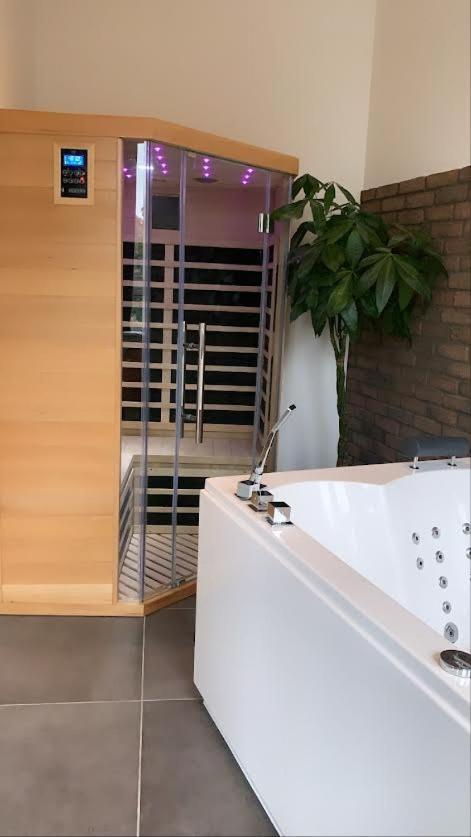 V' Appart Spa Troyes Luaran gambar